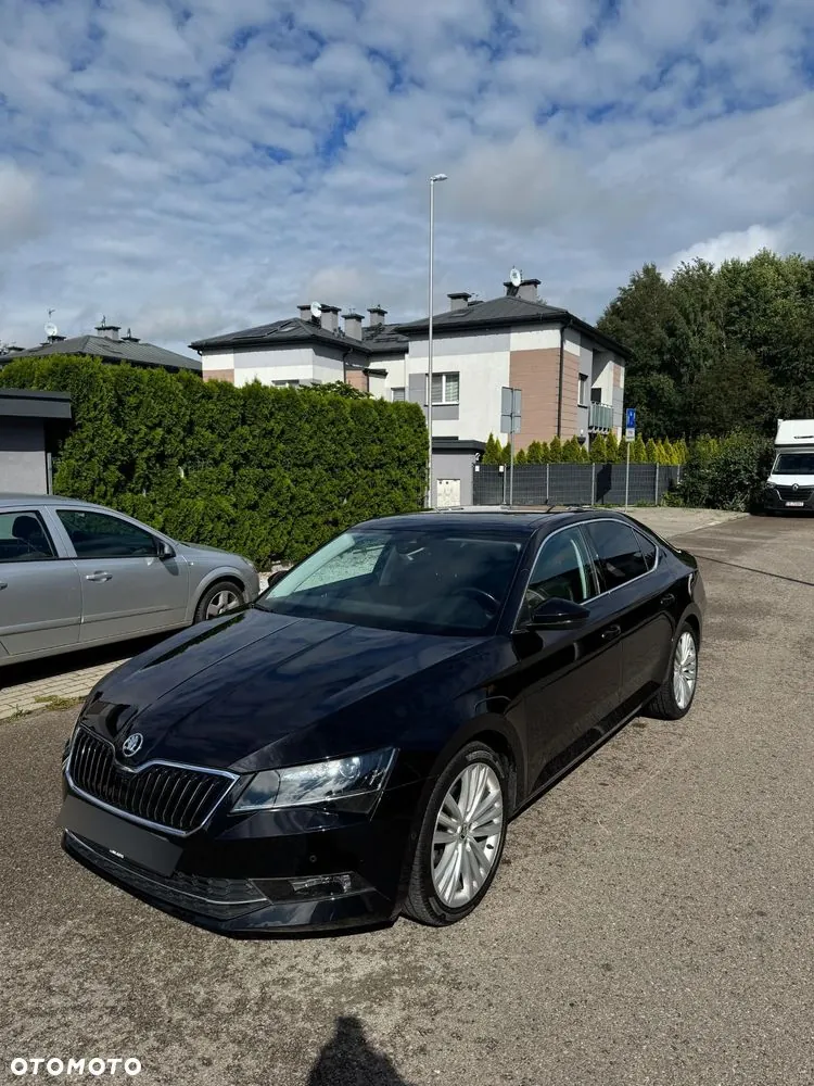 Skoda Superb 2017 photo 2