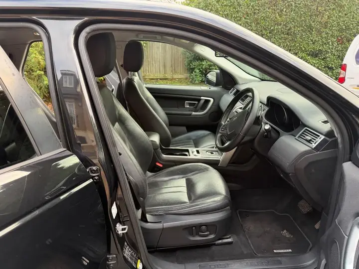 Land Rover Discovery Sport 2016 photo 4
