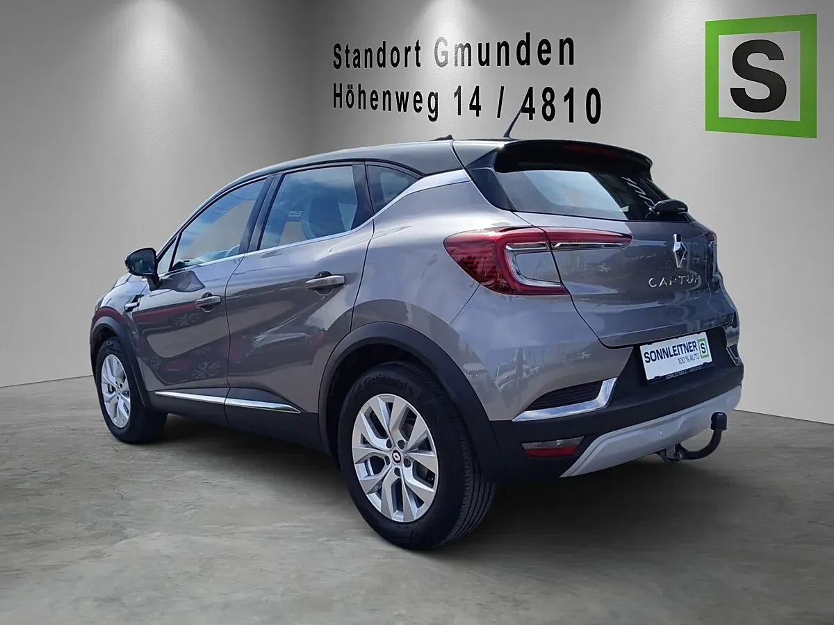 Renault Captur 2022 photo 2