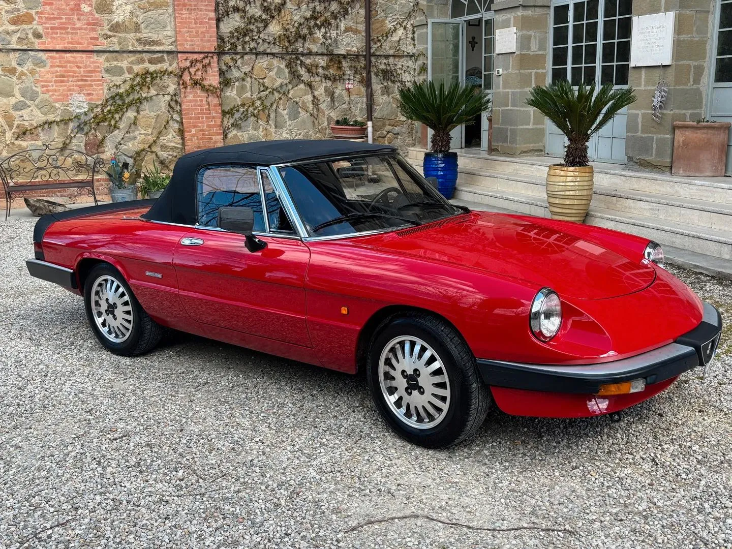 Alfa Romeo Spider 1985 photo 2
