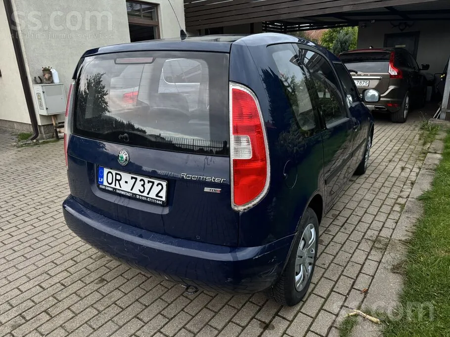 Skoda Roomster 2011 photo 3