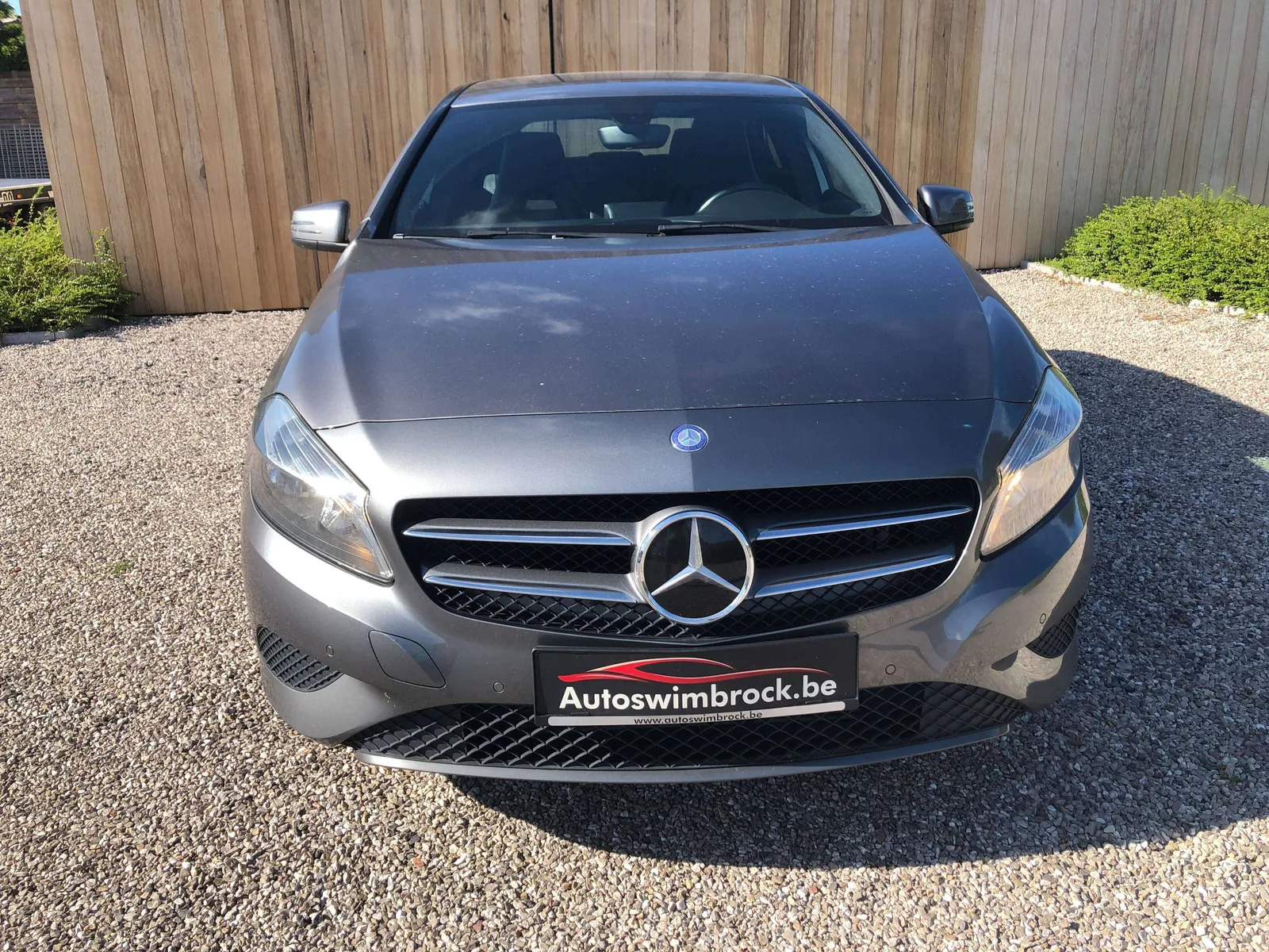 Mercedes-Benz A180 2014 photo 2