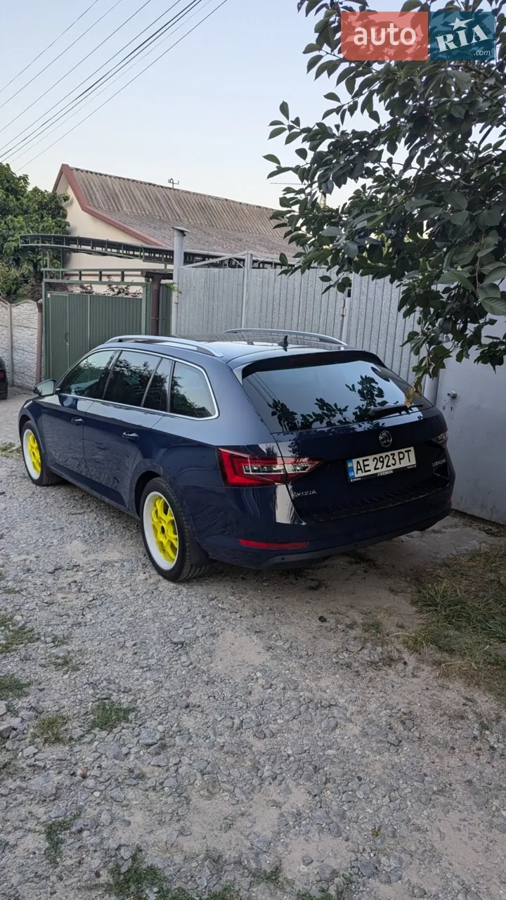 Skoda Superb 2017 photo 4