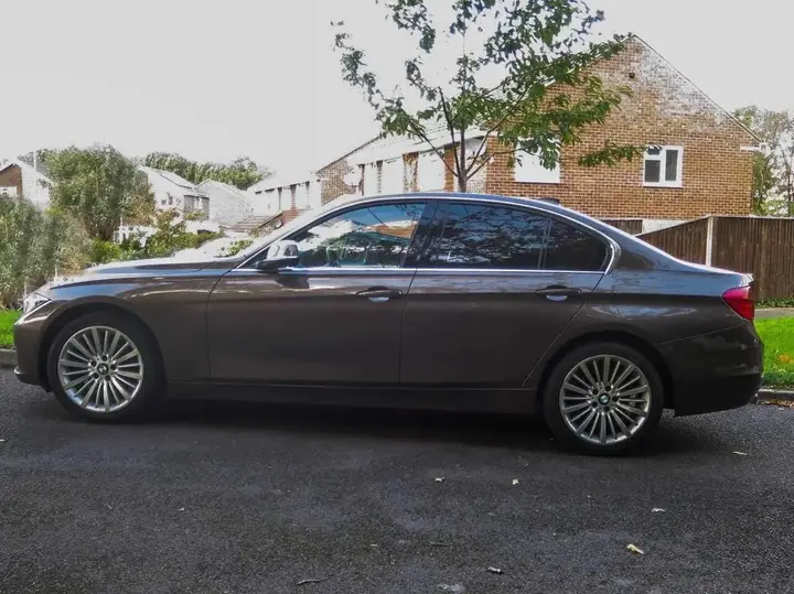 BMW 3 Series 2014 photo 2