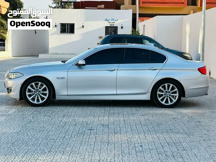 BMW 5 Series 2011 photo 4