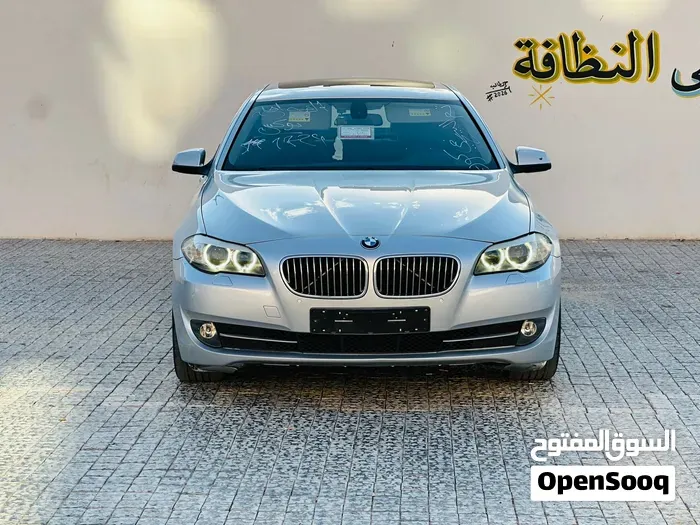 BMW 5 Series 2011 photo 2