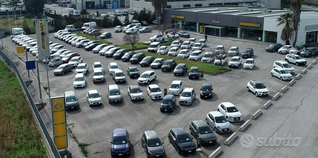 Peugeot 5008 2023 photo 2