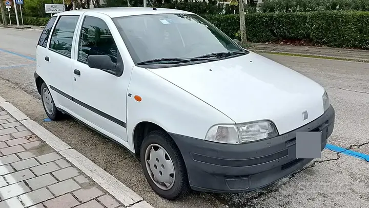 Fiat Punto 1998 photo 2