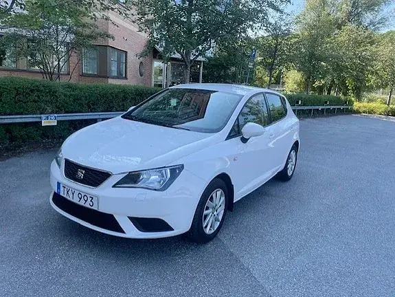 Seat Ibiza 2015 photo 2
