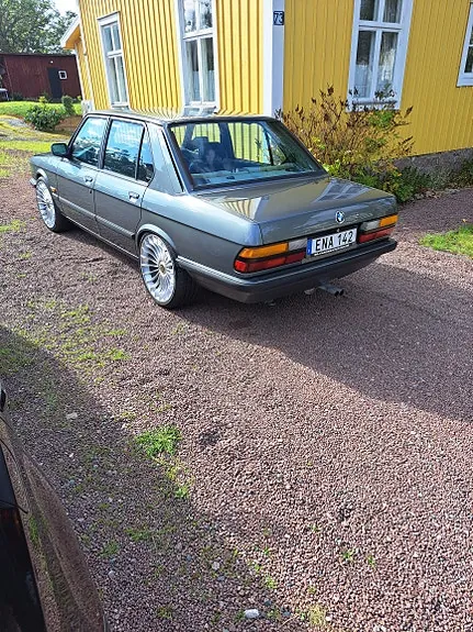 BMW 520I 1988 photo 2