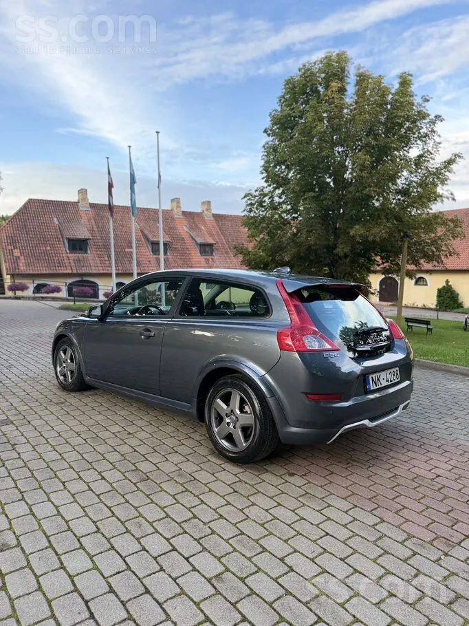 Volvo C30 2010 photo 2