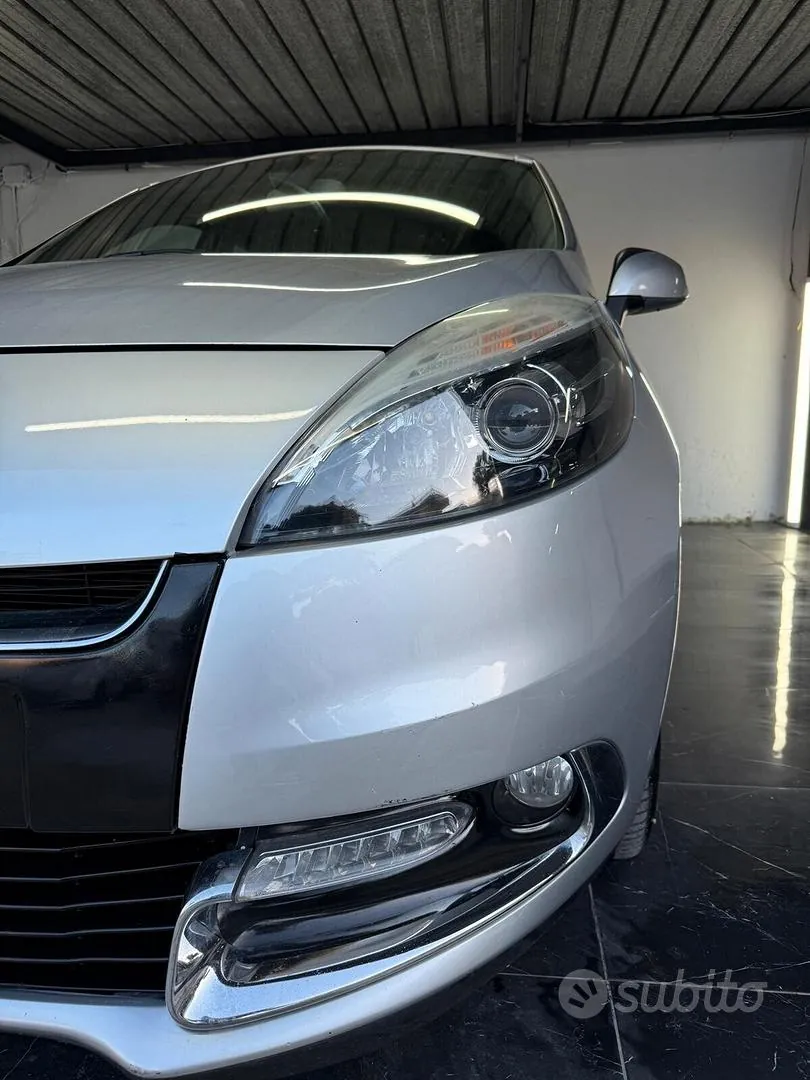 Renault Scenic 2013 photo 5