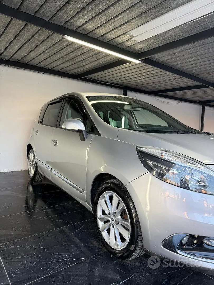 Renault Scenic 2013 photo 4