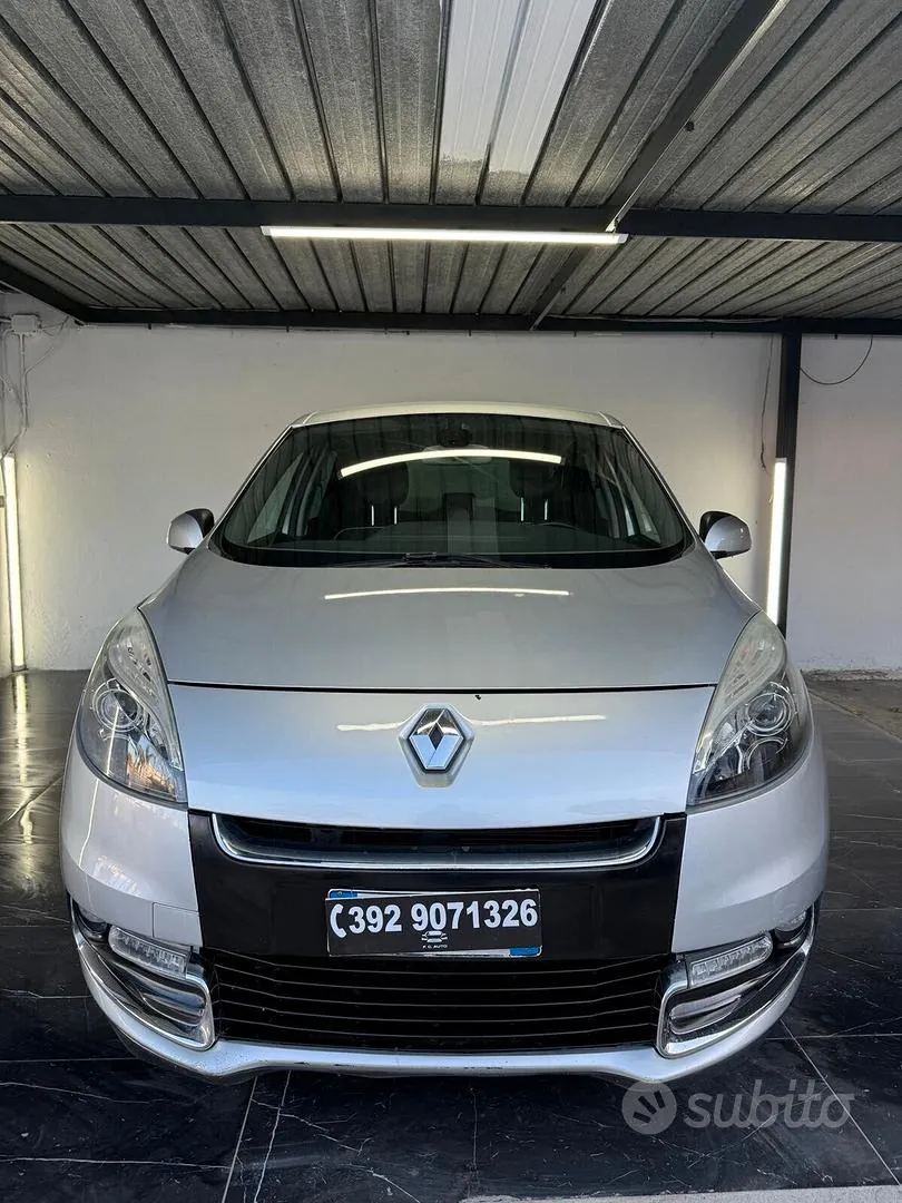 Renault Scenic 2013 photo 2