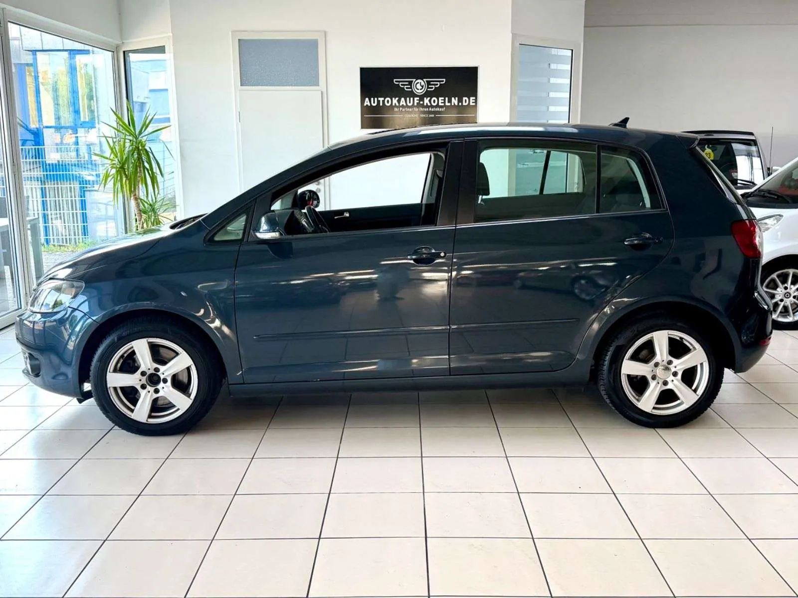 Volkswagen Golf Plus 2011 photo 4