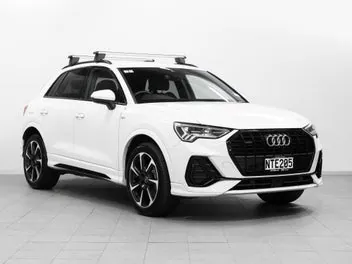 Audi Q3 2021 photo 2