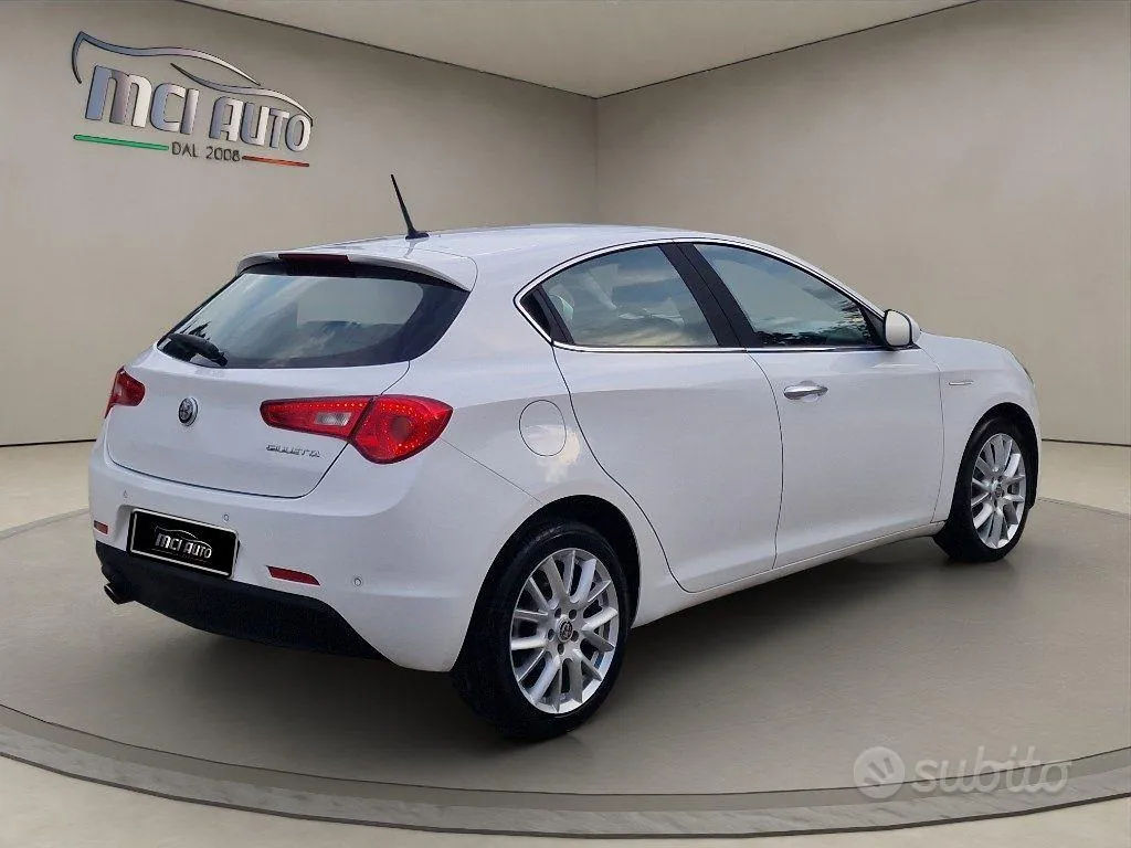 Alfa Romeo Giulietta 2016 photo 5