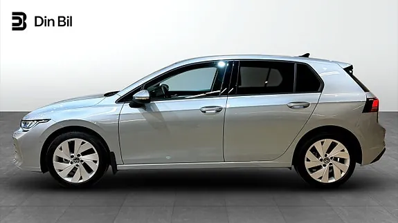 Volkswagen Golf I 2026 photo 2
