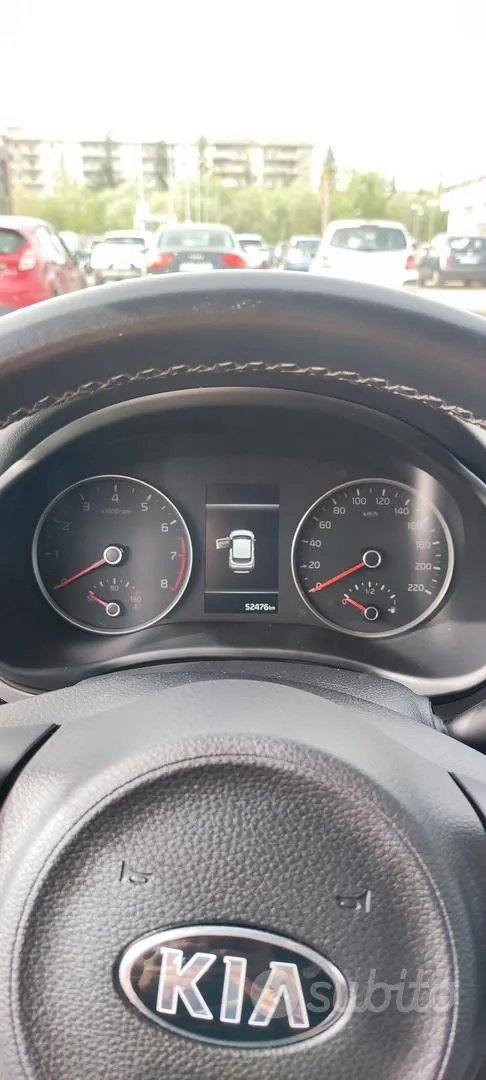 Kia Stonic 2021 photo 2