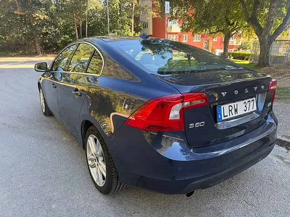 Volvo S60 2011 photo 4