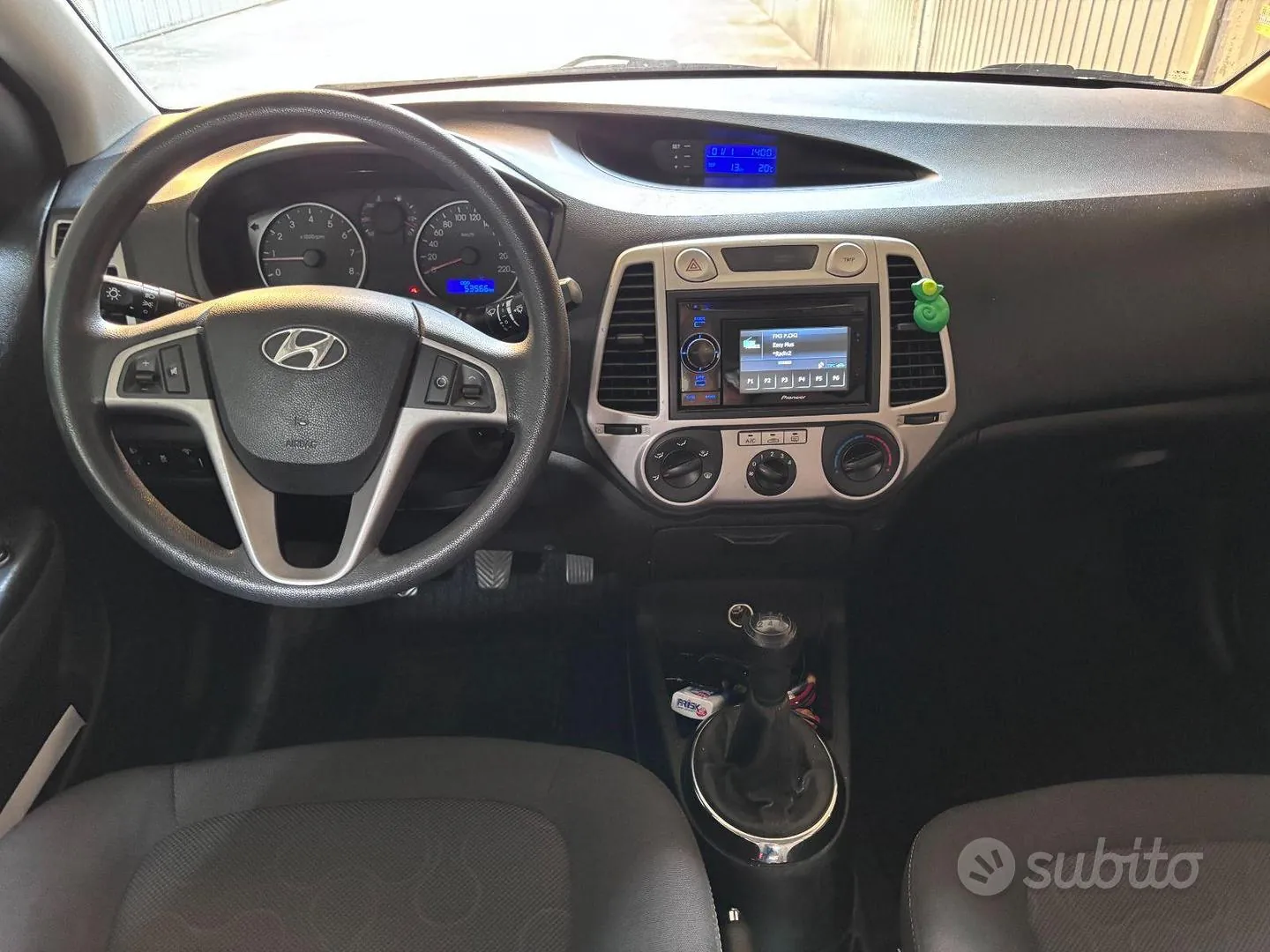 Hyundai I20 2012 photo 3