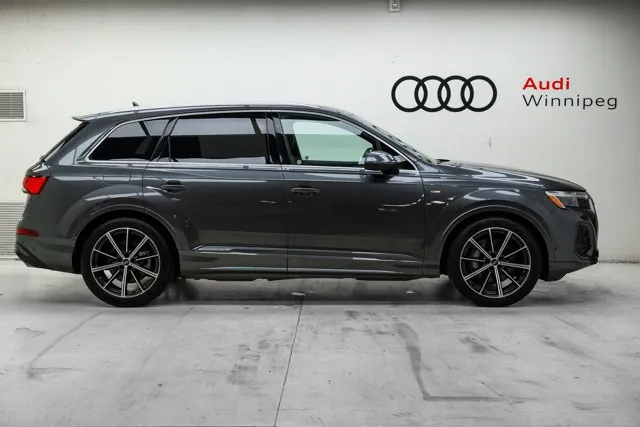 Audi Q7 2025 photo 4