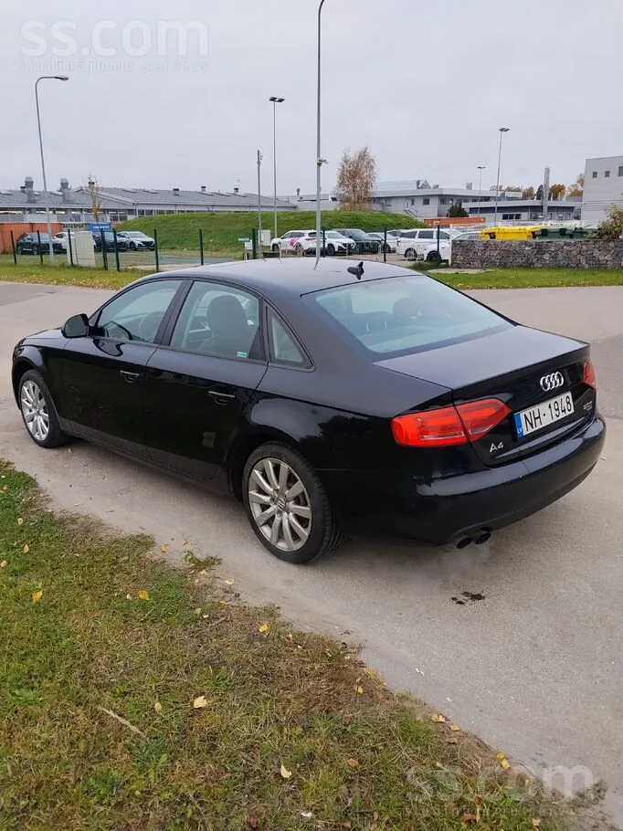 Audi A4 2009 photo 4