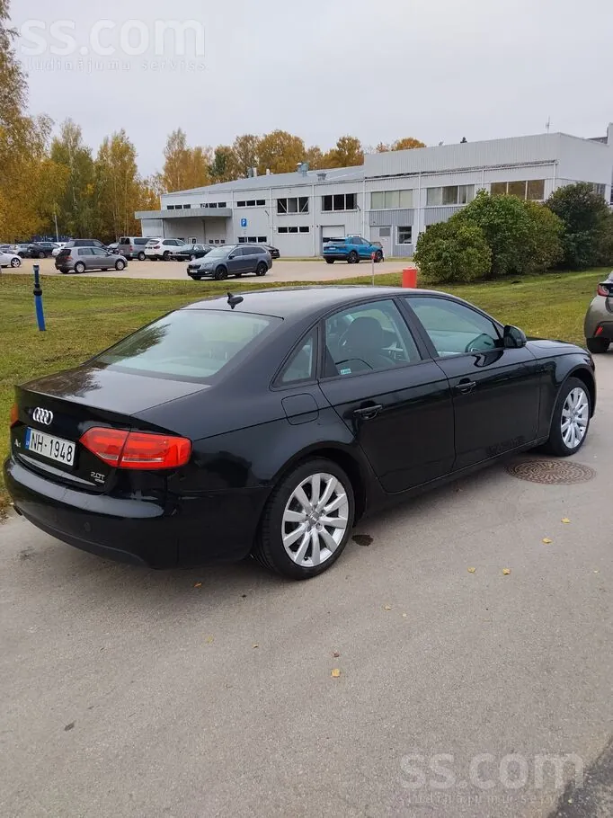 Audi A4 2009 photo 3