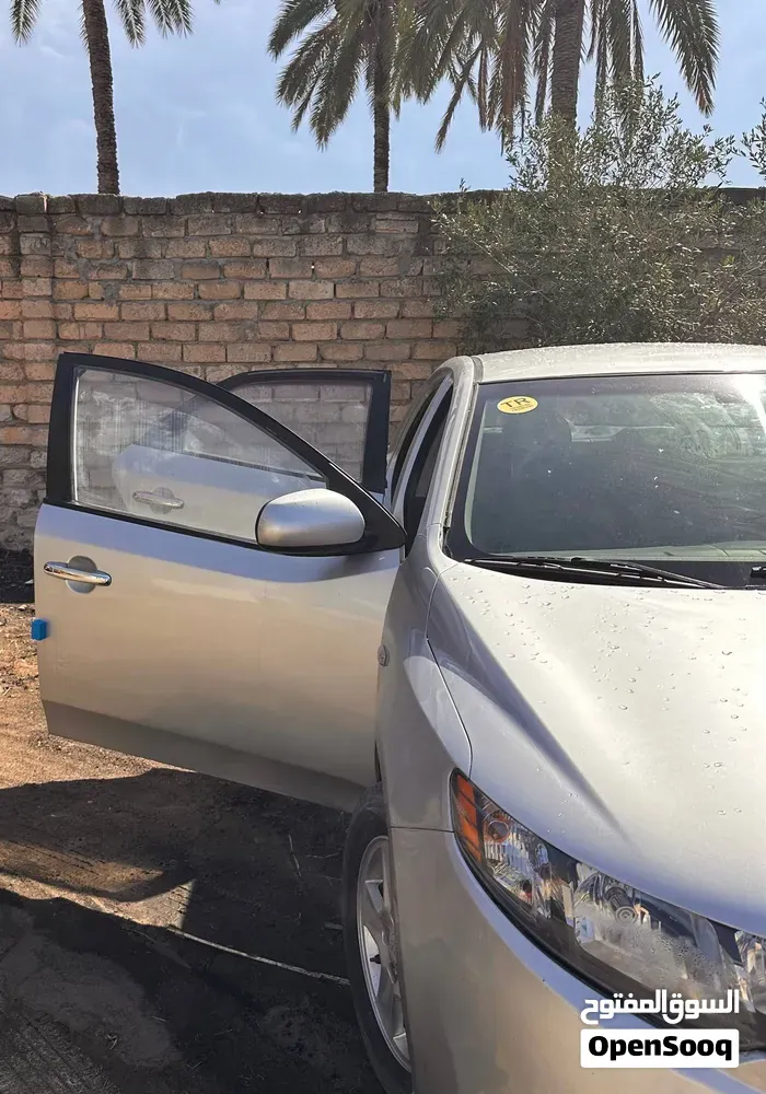 Kia Forte 2010 photo 2