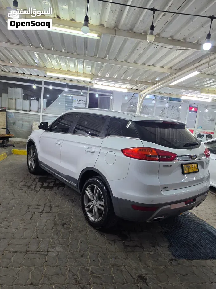 Geely Emgrand X7 2017 photo 2