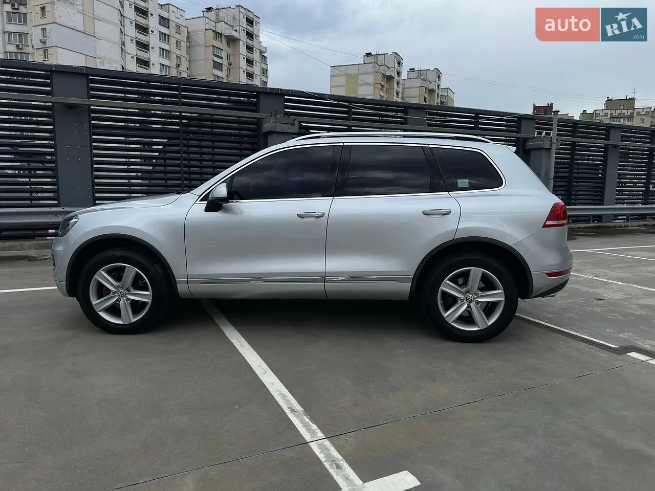 Volkswagen Touareg 2013 photo 2