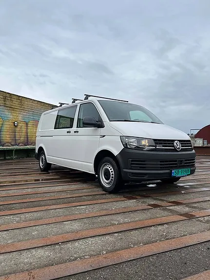 Volkswagen Transporter 2019 photo 2