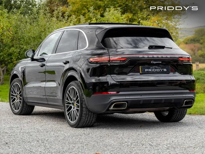 Porsche Cayenne 2021 photo 2