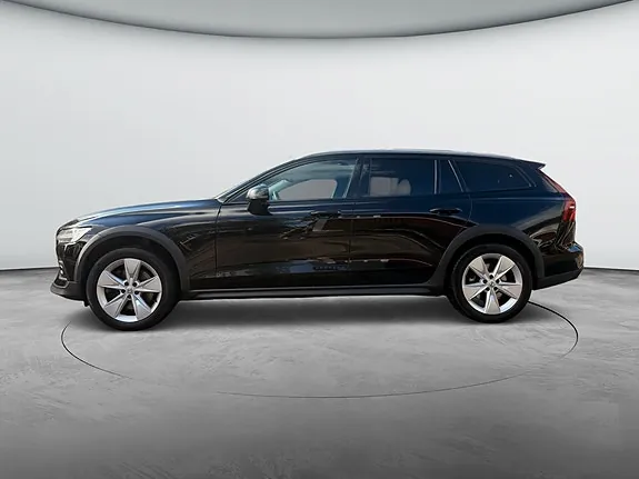 Volvo V60 Cross Country 2020 photo 2