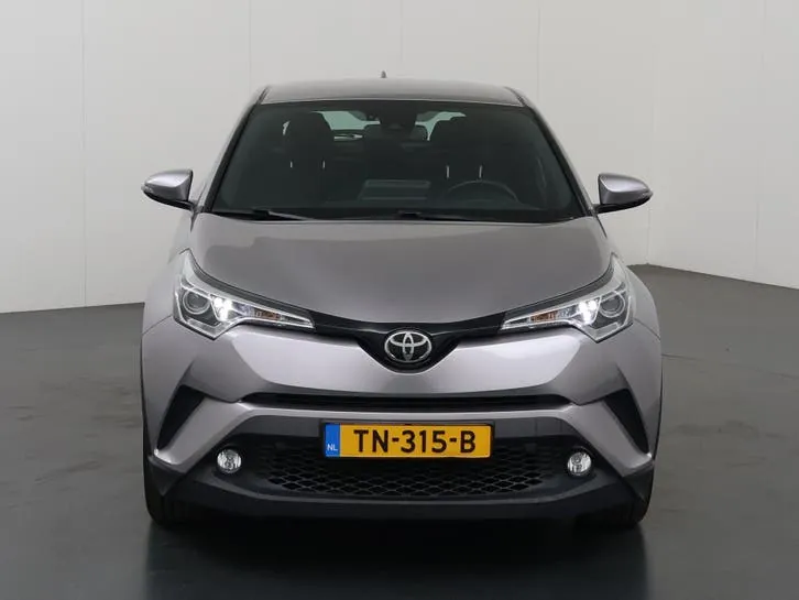 Toyota C-Hr 2018 photo 3