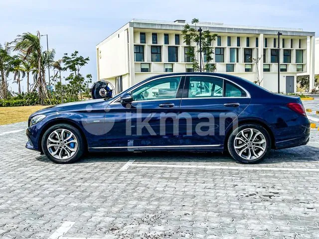 Mercedes-Benz C350 2017 photo 4
