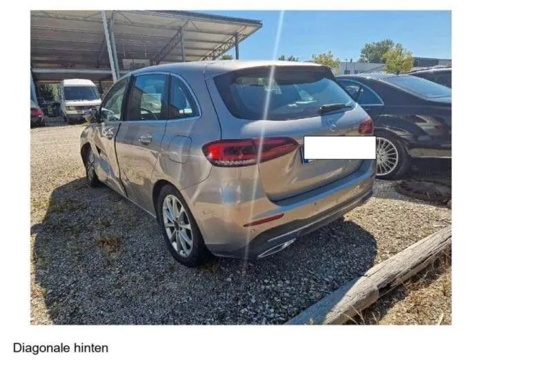 Mercedes-Benz B 200