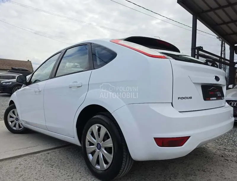 Ford Focus 2011 photo 3