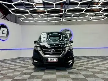Nissan Serena 2018 photo 3