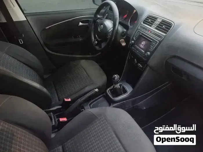 Volkswagen Polo 2014 photo 2