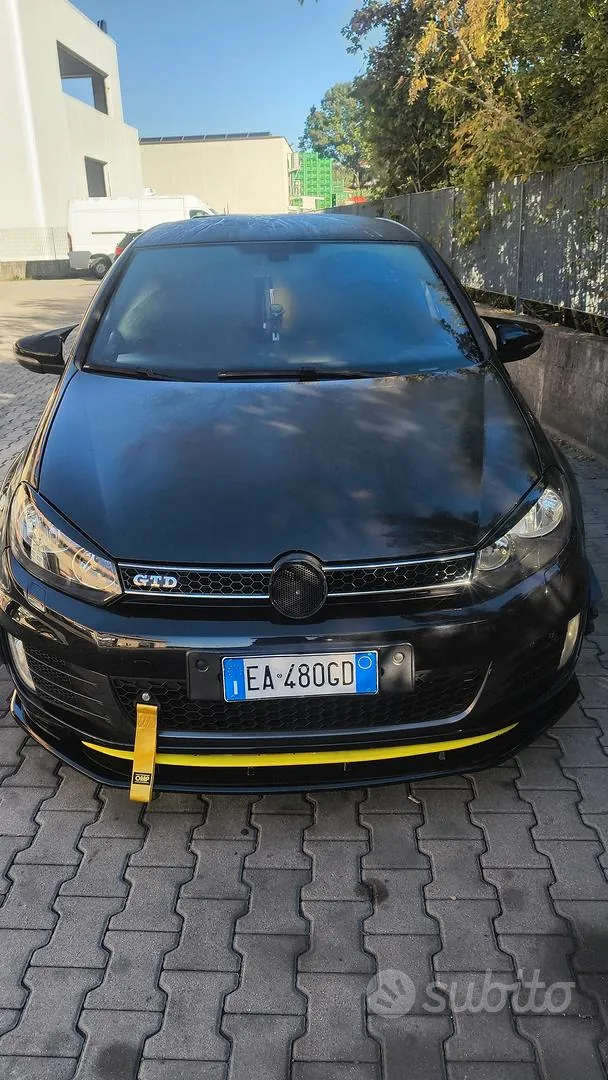 Volkswagen Golf 2010 photo 2
