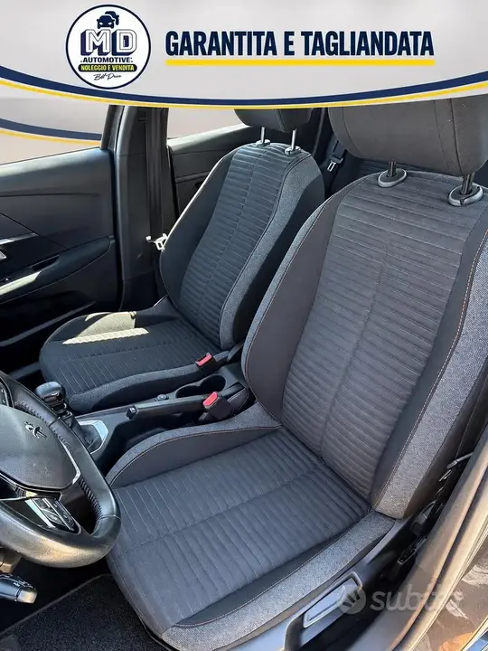Peugeot 208 2021 photo 2
