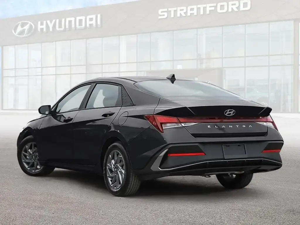 Hyundai Elantra 2026 photo 4
