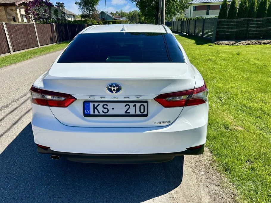 Toyota Camry 2023 photo 5