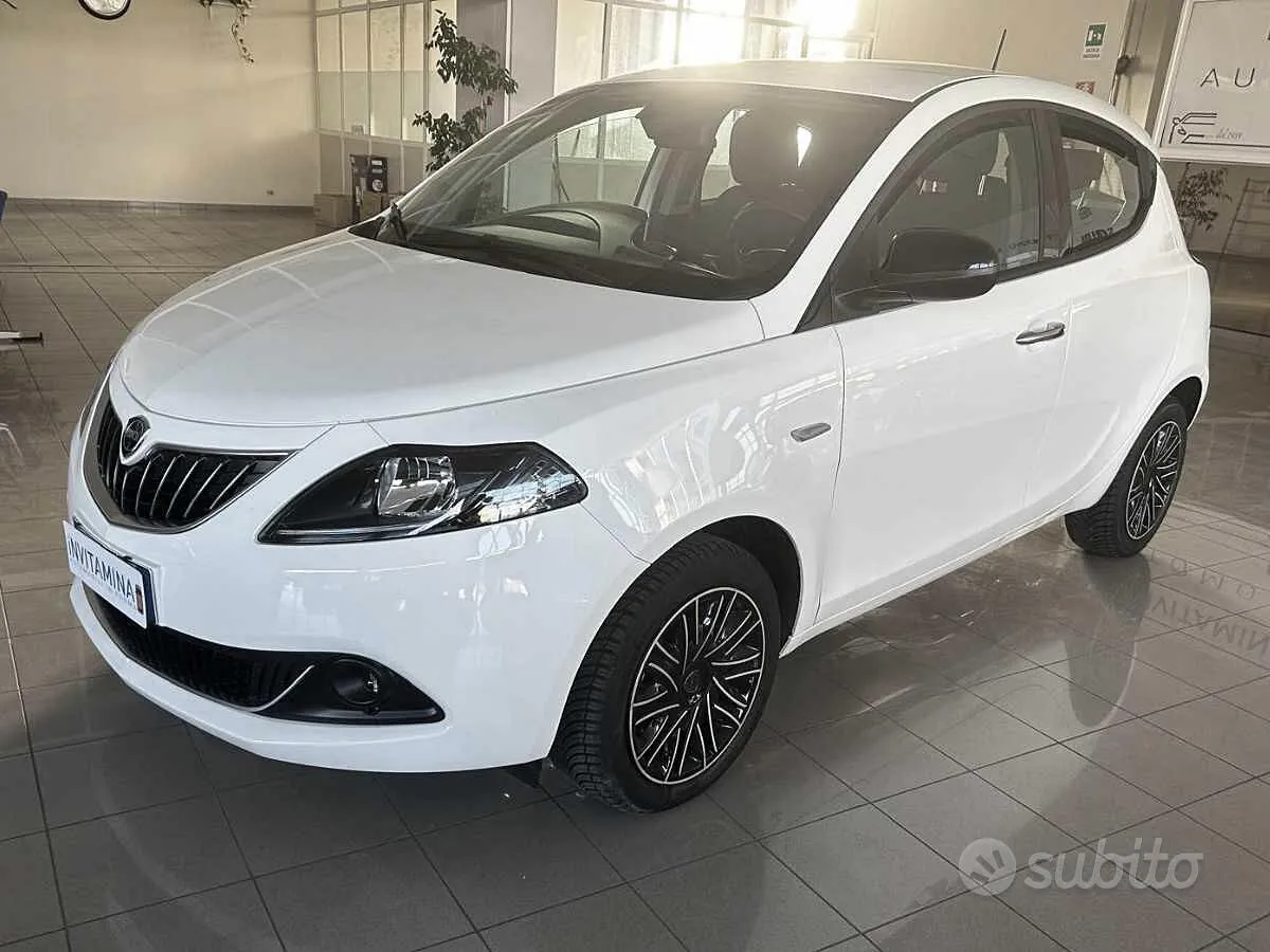 Lancia Ypsilon 2022 photo 4