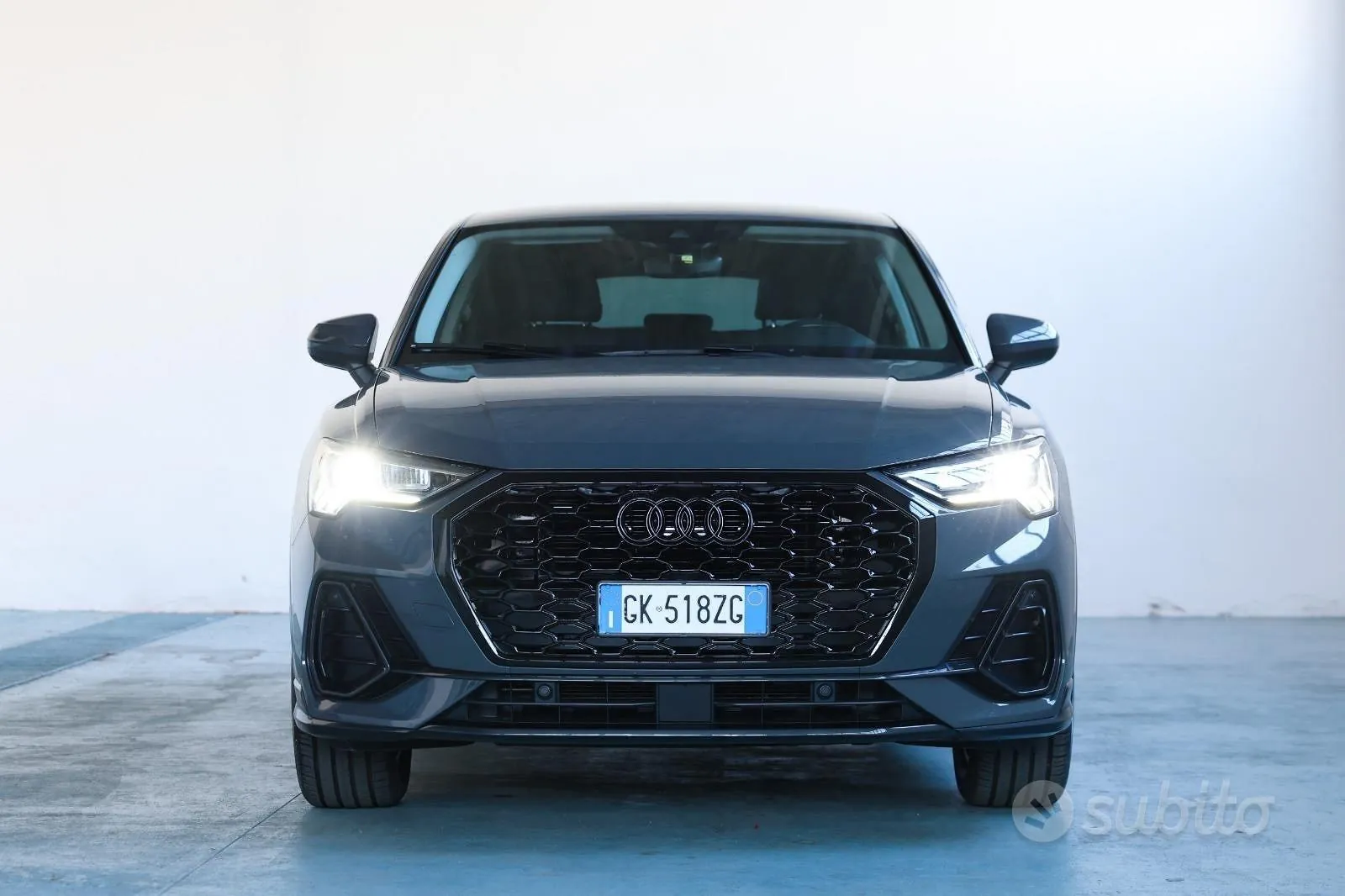 Audi Q3 2022 photo 2