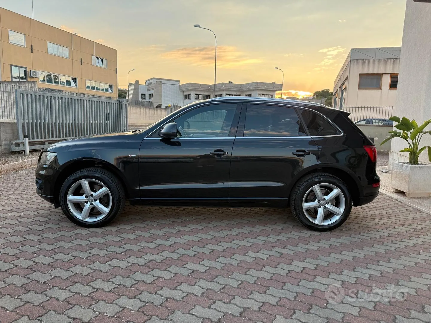 Audi Q5 2009 photo 2