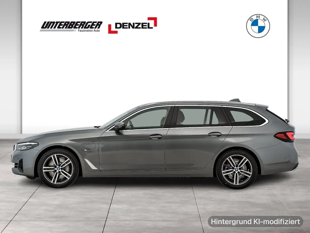 BMW 5 Series 2023 photo 3