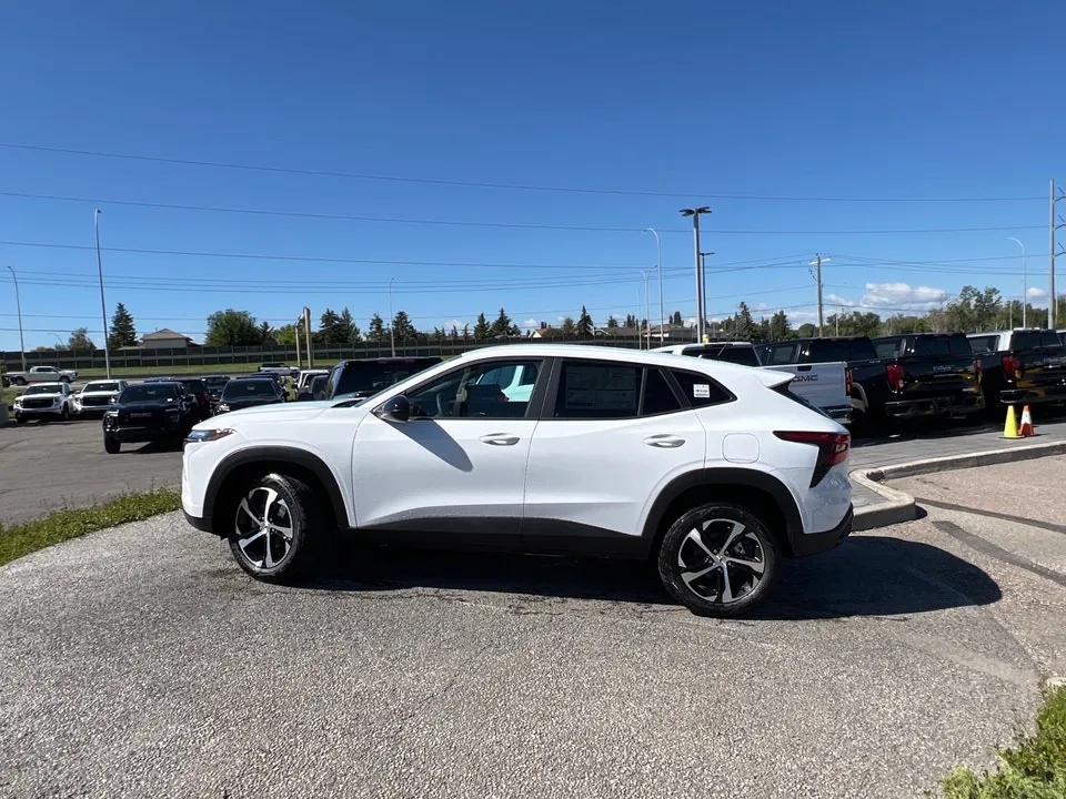 Chevrolet Trax 2026 photo 2