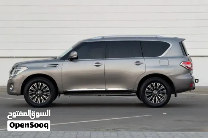 Nissan Patrol 2010 photo 4
